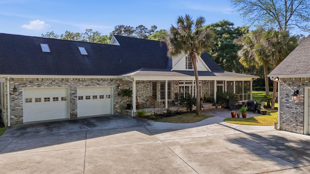 3379 Shadow Moss Ln., Murrells Inlet, SC 29576