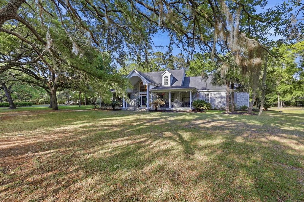 3379 Shadow Moss Ln., Murrells Inlet, SC 29576
