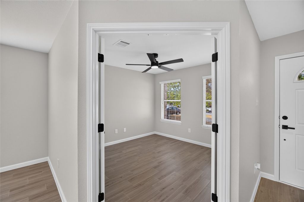 1336 Kiwi Court, Dallas, TX 75051 — photo 5