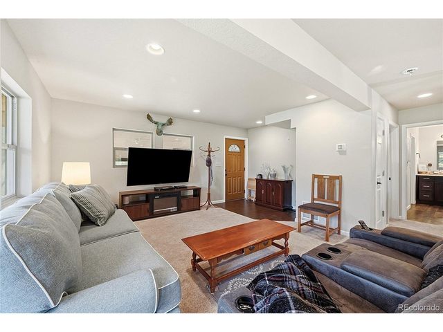 372 Cherokee Rd, Lyons, CO 80540