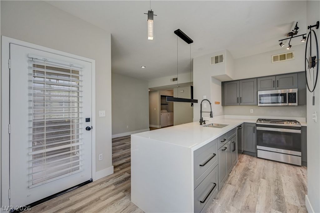 9050 West Warm Springs Road 1091, Las Vegas, NV 89148 — photo 2