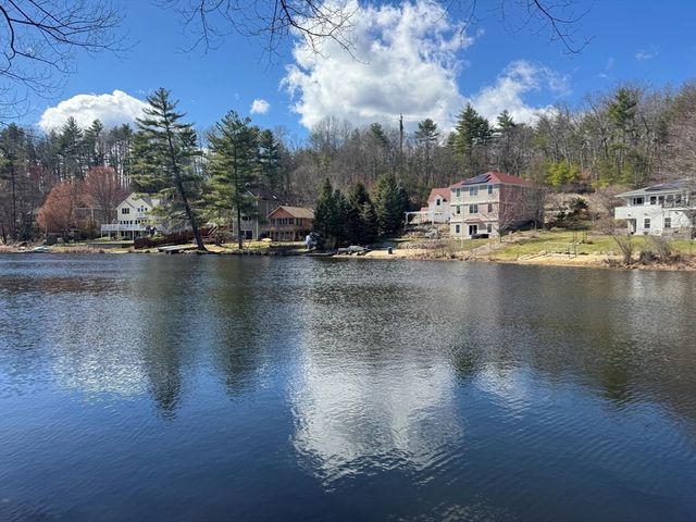 153 Off Pond Street, Dunstable, MA 01827