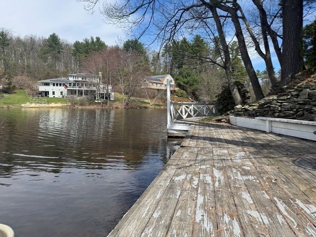 153 Off Pond Street, Dunstable, MA 01827