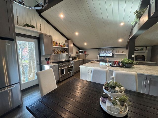 153 Off Pond Street, Dunstable, MA 01827