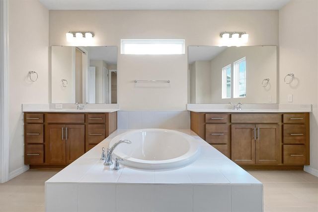 8399 PARK CLIFF WAY, Orlando, FL 32836