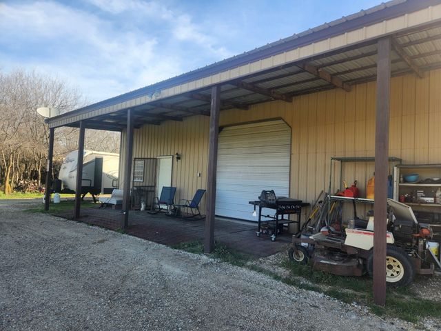 261 Vickie Lane, Gunter, TX 75058