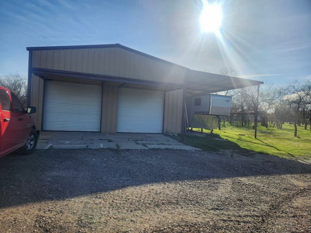 261 Vickie Lane, Gunter, TX 75058