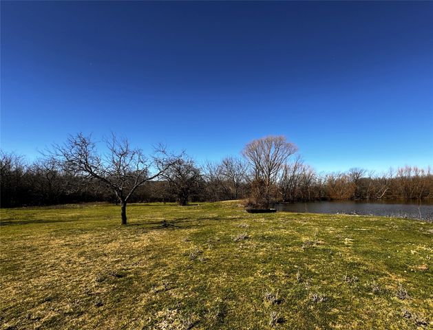 261 Vickie Lane, Gunter, TX 75058