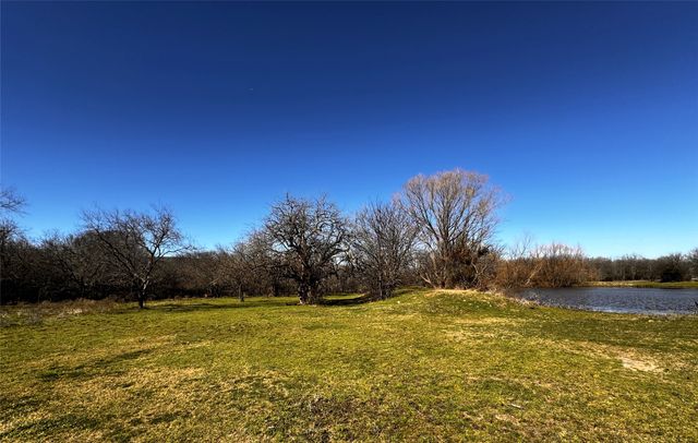 261 Vickie Lane, Gunter, TX 75058
