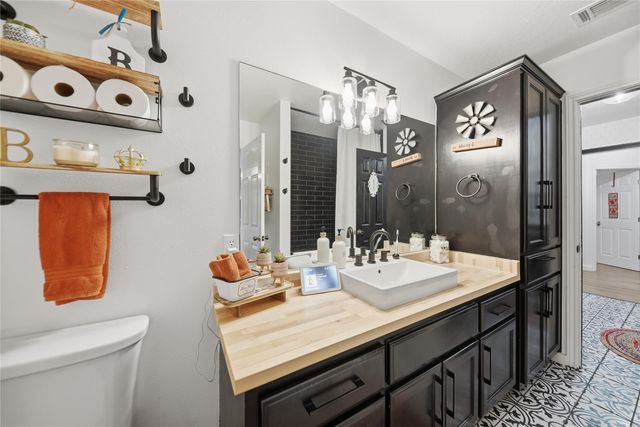 540 Hickory Creek Road, Bellville, TX 77418