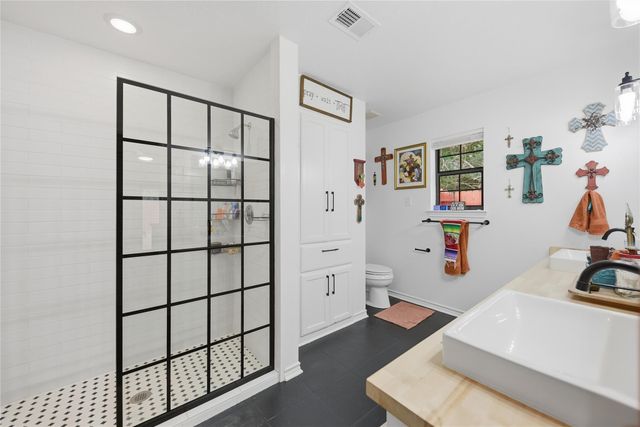 540 Hickory Creek Road, Bellville, TX 77418