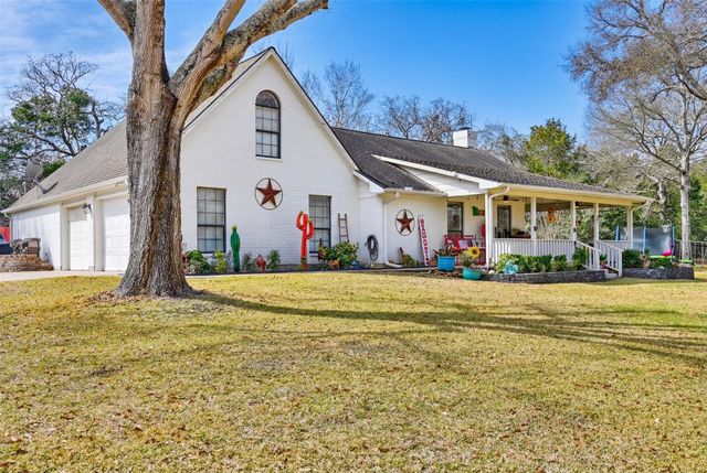 540 Hickory Creek Road, Bellville, TX 77418