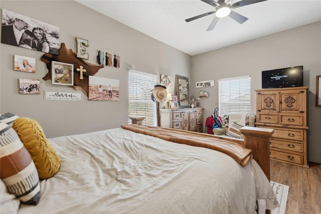 540 Hickory Creek Road, Bellville, TX 77418