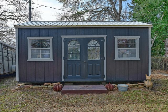 540 Hickory Creek Road, Bellville, TX 77418