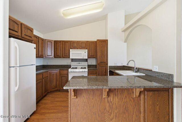 2806 W Blueberry CIR, Hayden, ID 83835
