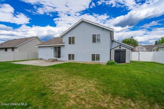 2806 W Blueberry CIR, Hayden, ID 83835