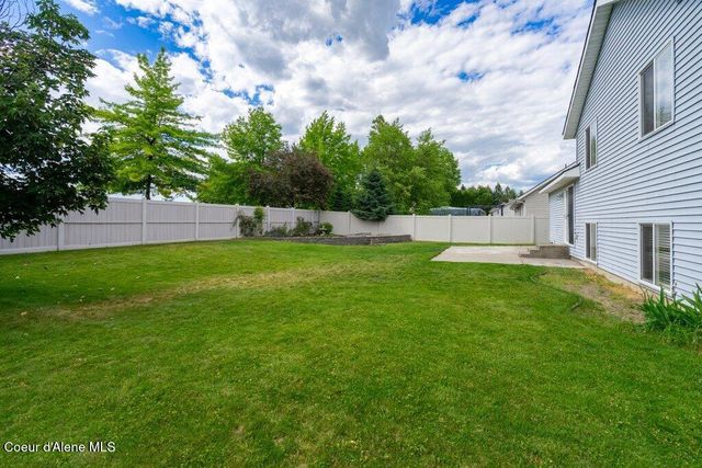 2806 W Blueberry CIR, Hayden, ID 83835