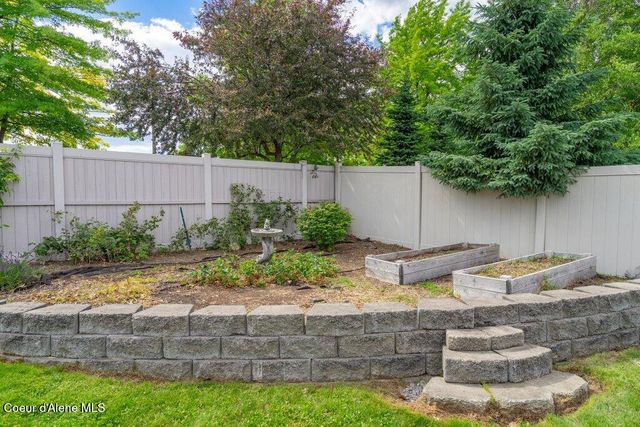 2806 W Blueberry CIR, Hayden, ID 83835