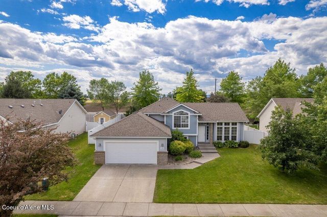 2806 W Blueberry CIR, Hayden, ID 83835