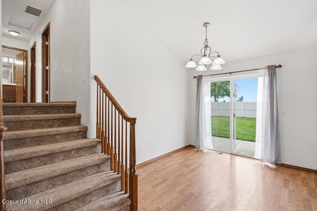 2806 W Blueberry CIR, Hayden, ID 83835