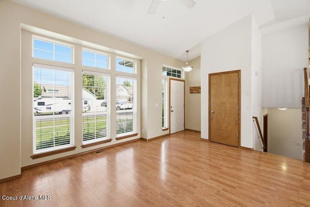 2806 W Blueberry CIR, Hayden, ID 83835