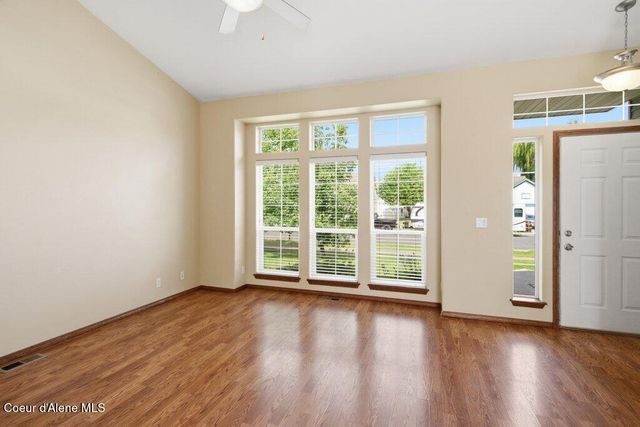 2806 W Blueberry CIR, Hayden, ID 83835