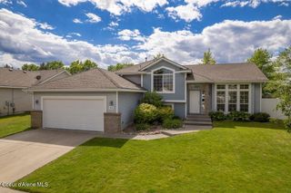 2806 W Blueberry CIR, Hayden, ID 83835