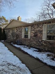 2513 Golden Shores Drive, Fenton Charter Township, MI 48430