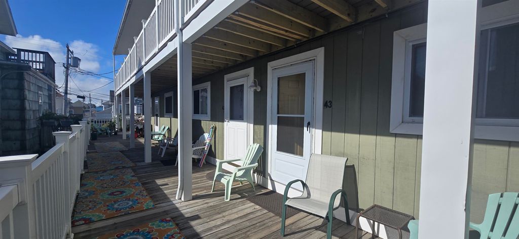 Image 14 of property listing at 12 G St Apt 43, Hampton, NH 03842