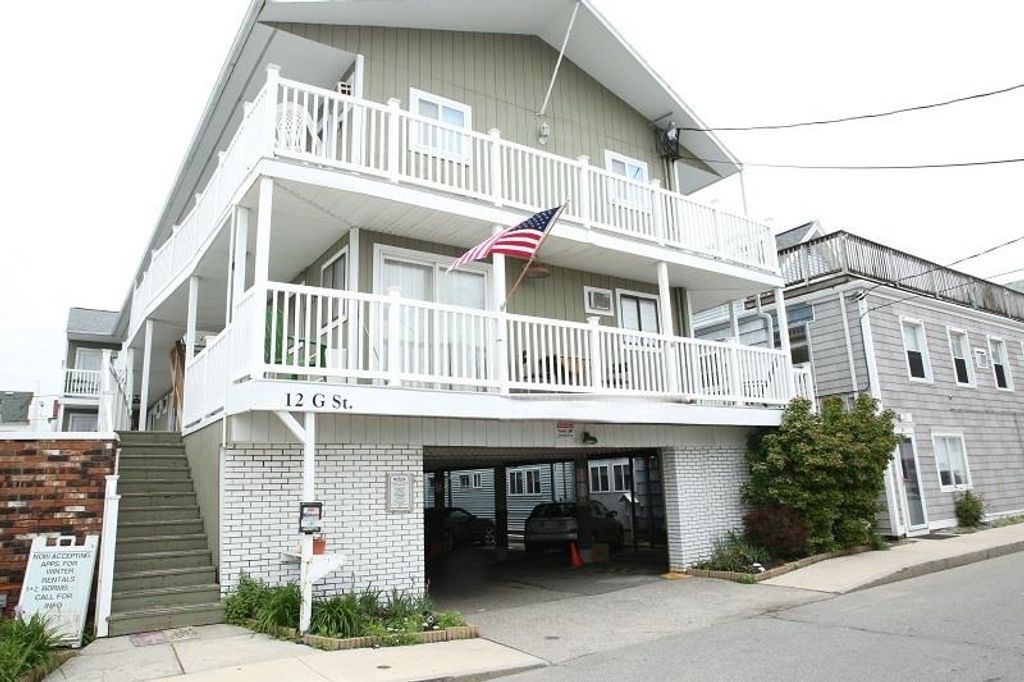 Image 18 of property listing at 12 G St Apt 43, Hampton, NH 03842