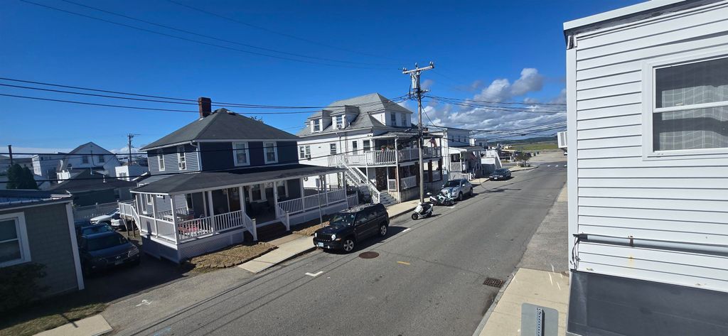 Image 19 of property listing at 12 G St Apt 43, Hampton, NH 03842
