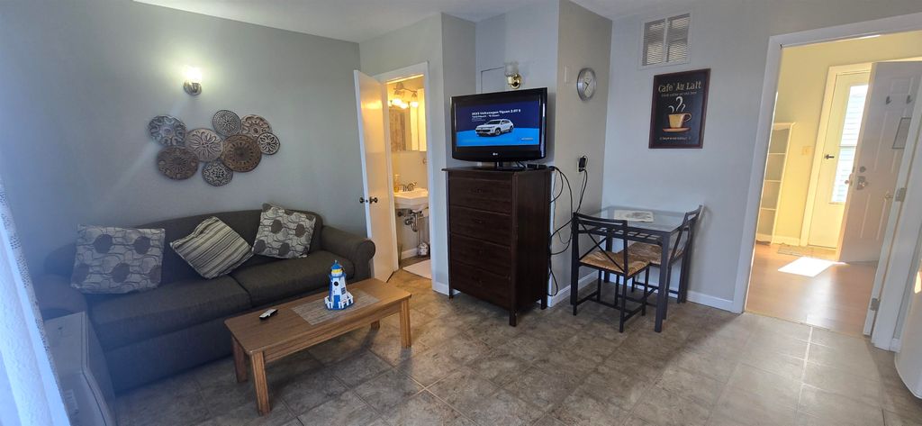Image 3 of property listing at 12 G St Apt 43, Hampton, NH 03842