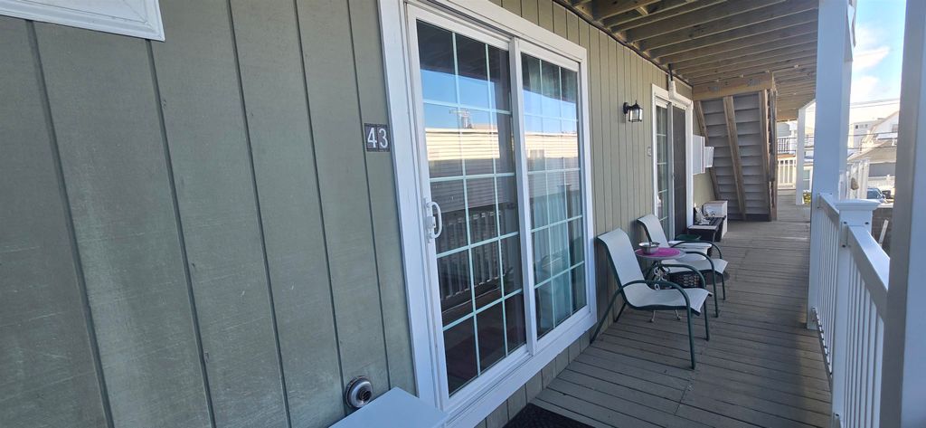 Image 8 of property listing at 12 G St Apt 43, Hampton, NH 03842