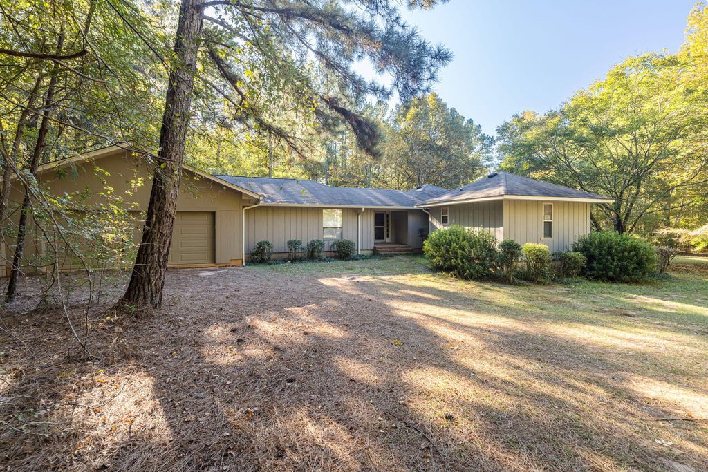 6768 Cobbham Road, Appling, GA 30802
