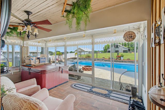 9803 Burgess Gower Rd, Cedar Hill, TN 37032