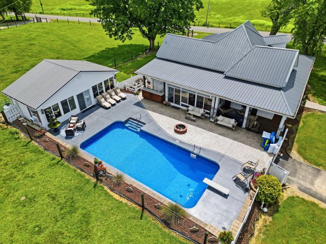 9803 Burgess Gower Rd, Cedar Hill, TN 37032