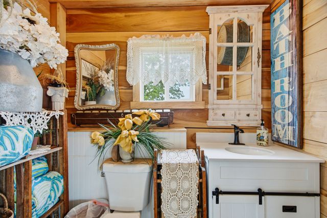 9803 Burgess Gower Rd, Cedar Hill, TN 37032