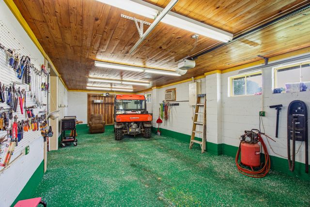 9803 Burgess Gower Rd, Cedar Hill, TN 37032