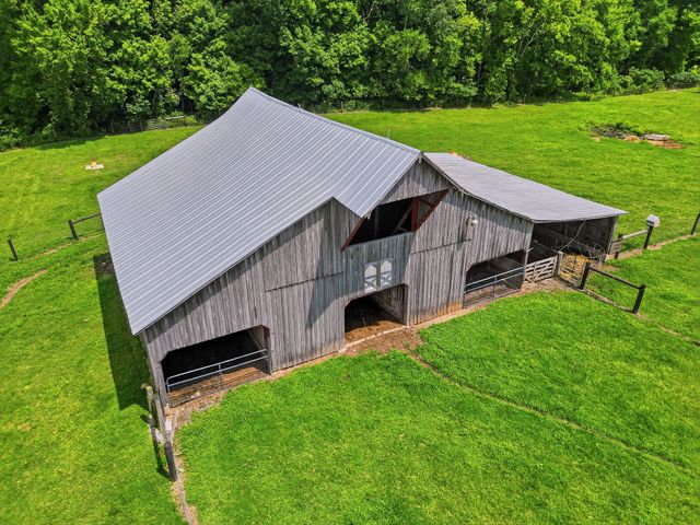 9803 Burgess Gower Rd, Cedar Hill, TN 37032