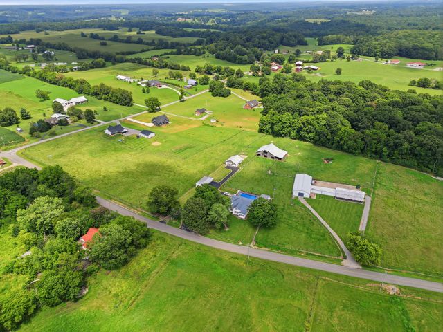 9803 Burgess Gower Rd, Cedar Hill, TN 37032