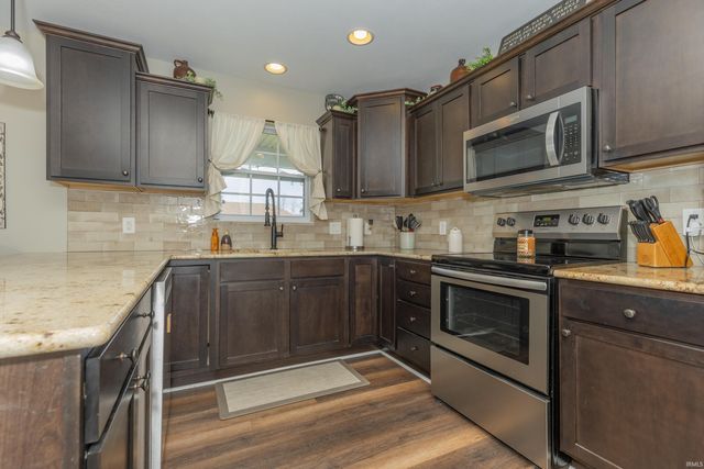 3800 Aberdeen Court, Evansville, IN 47725