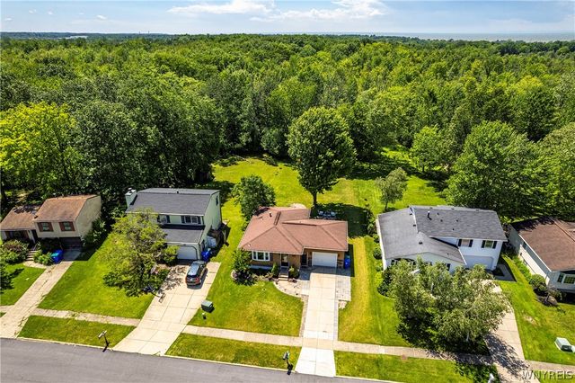 4368 Chisholm, Hamburg, NY 14075