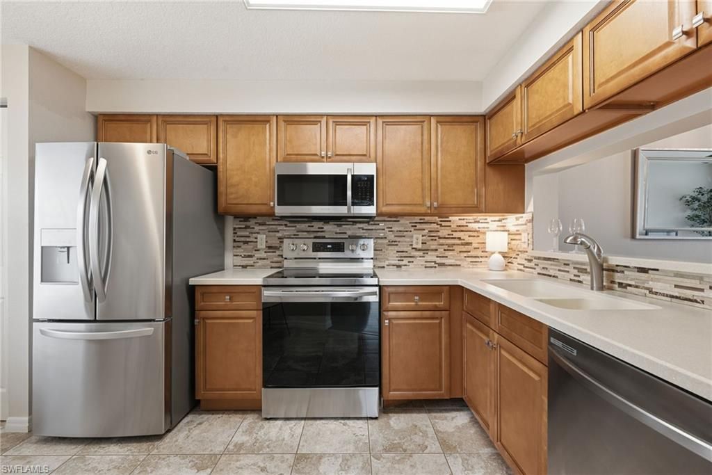 6670 Huntington Lakes CIR 104, NAPLES, FL 34119 — photo 2