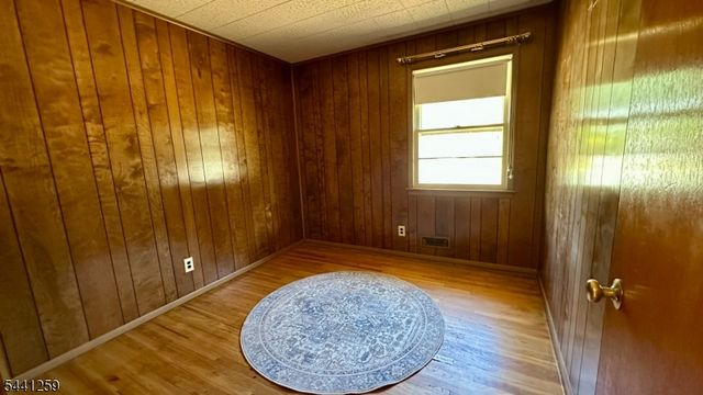 24 Valley View Rd, Hillside Twp., NJ 07205