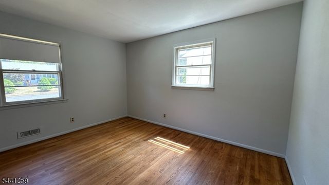 24 Valley View Rd, Hillside Twp., NJ 07205