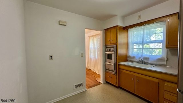 24 Valley View Rd, Hillside Twp., NJ 07205