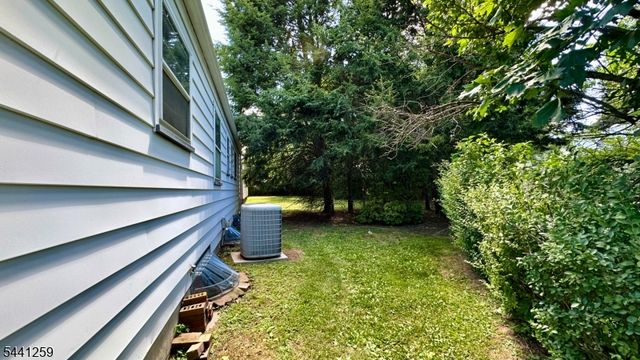 24 Valley View Rd, Hillside Twp., NJ 07205