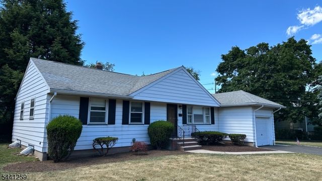 24 Valley View Rd, Hillside Twp., NJ 07205