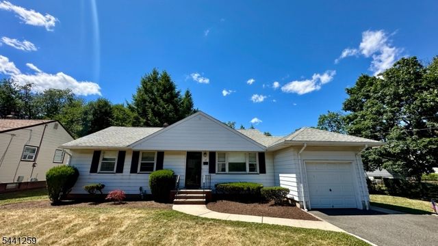 24 Valley View Rd, Hillside Twp., NJ 07205