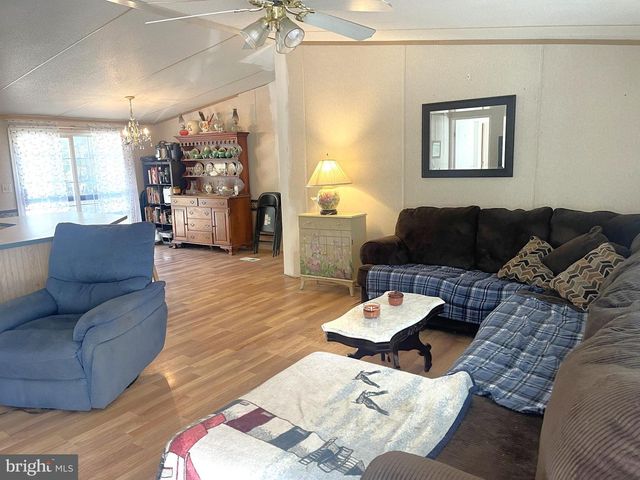 653 BLACKBEARD POND, Hague, VA 22469